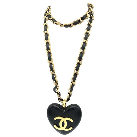 chanel black heart pendant